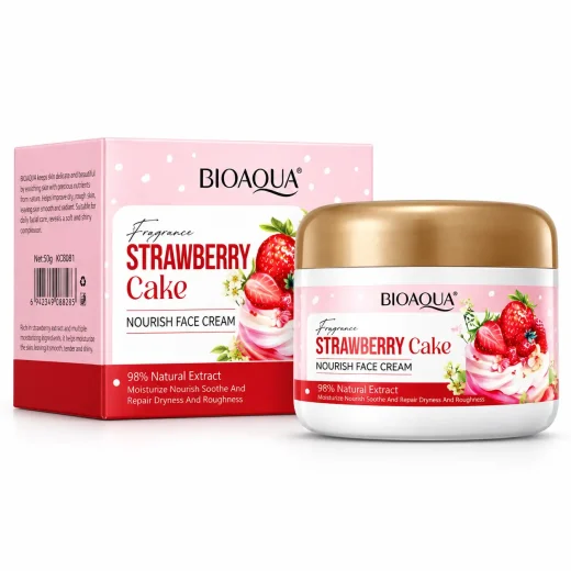 کرم آبرسان صورت کیک توت‌فرنگی مدل Strawberry Cake Nourish حجم 100 گرم